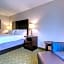 Holiday Inn Express Hotel & Suites Live Oak