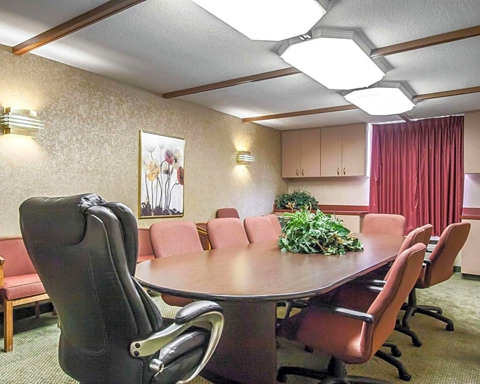 Quality Inn & Suites North Springfield