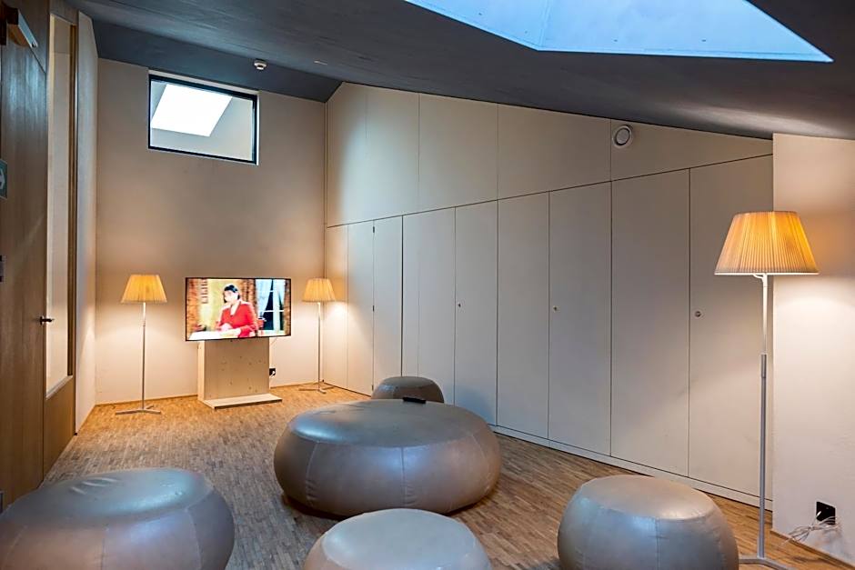 Saanen Gstaad Youth Hostel