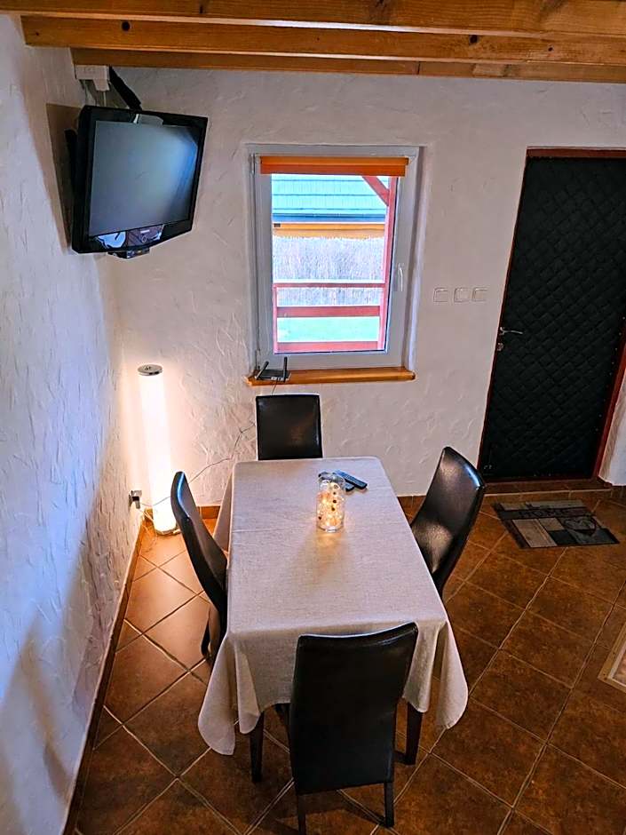 Domek nad jeziorem, Kalinówka w Olchowcu, Solina