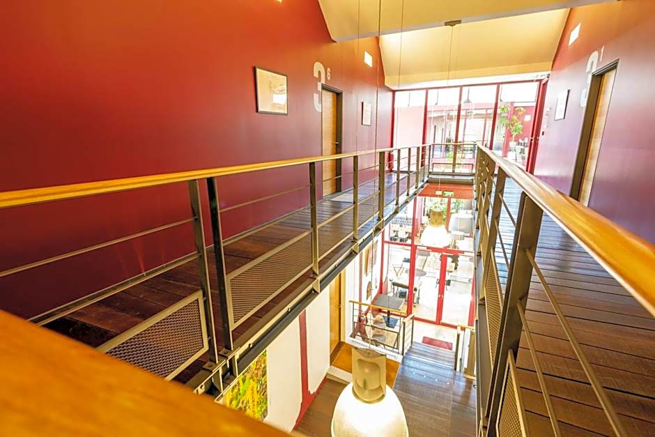 Domaine Riberach - Restaurant étoilé - Spa - Piscine naturelle - Vignoble bio