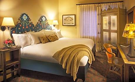 Traditional King Room