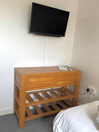 Single Room with Shared Bathroom
