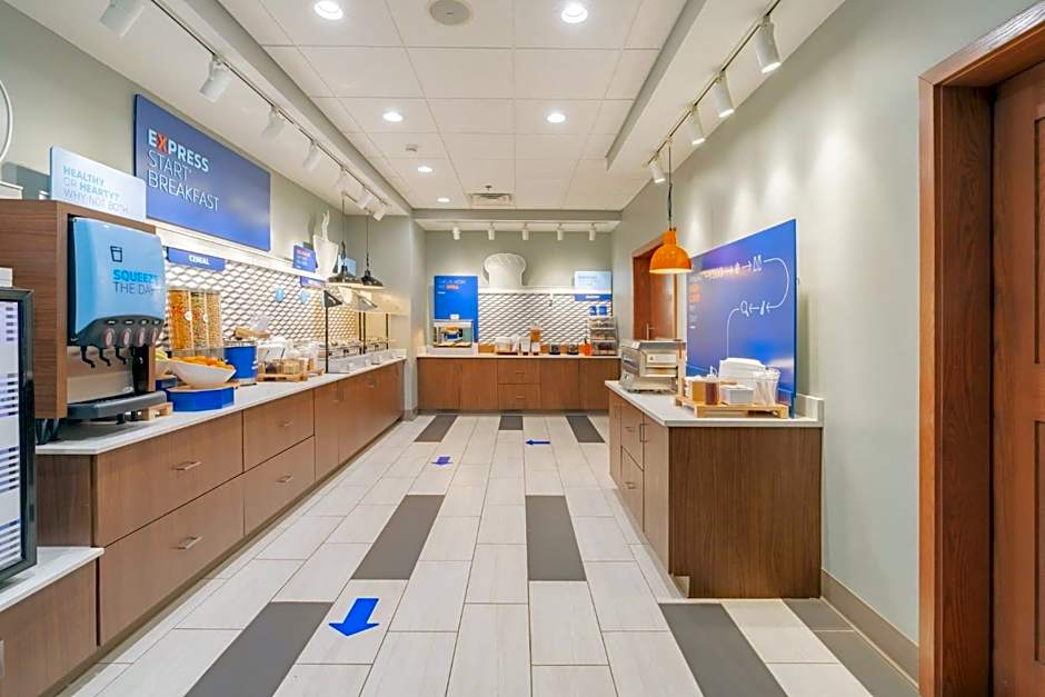 Holiday Inn Express & Suites - Marion By IHG