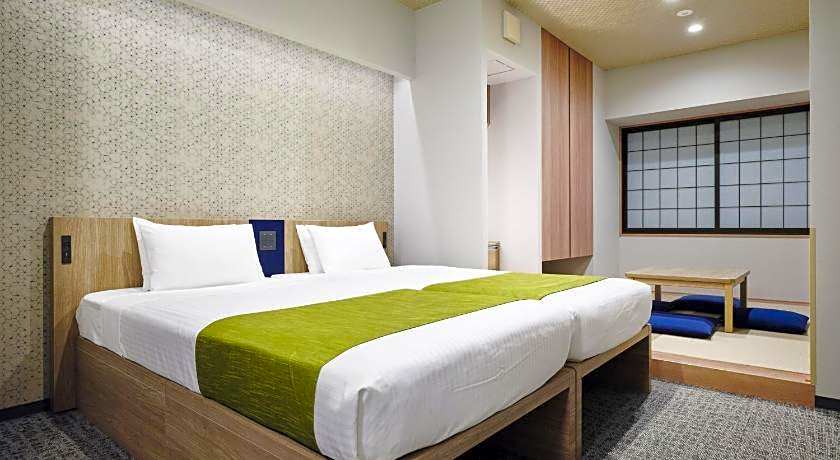MONday Apart Premium UENO