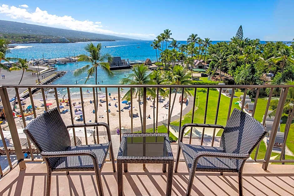 Courtyard by Marriott King Kamehameha's Kona Beach Hotel