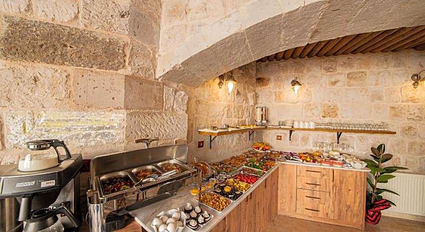 Ares Cave Suites