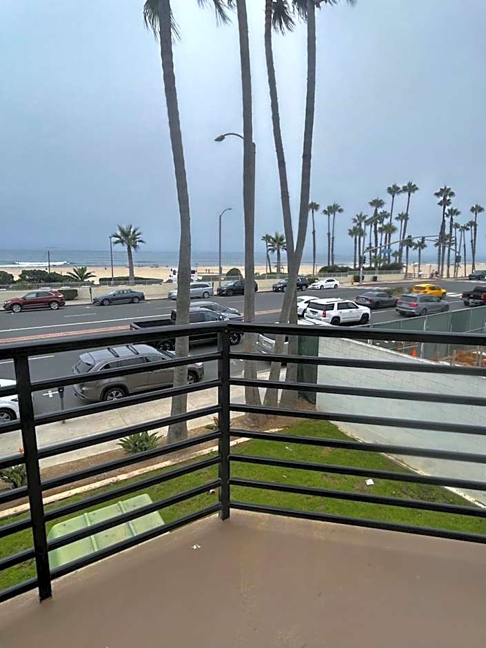 HUNTINGTON BEACH INN