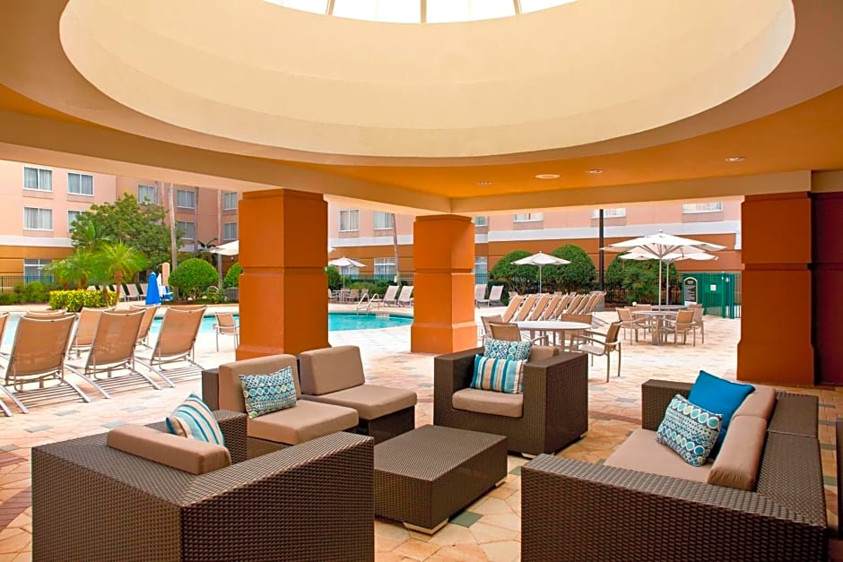 SpringHill Suites by Marriott Orlando Lake Buena Vista in Marriott Village
