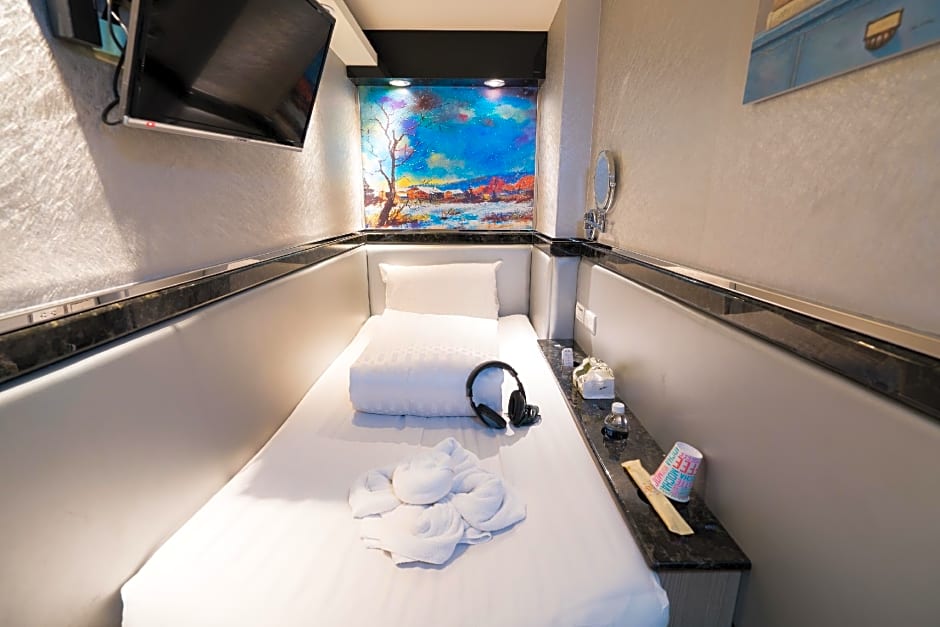 Capsule Hostel