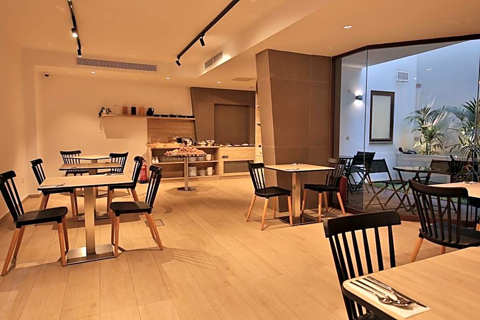 Ivy Hotel - Adults Only