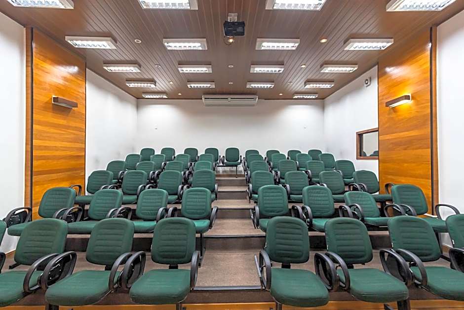 Nacional Inn Curitiba Estação Shopping