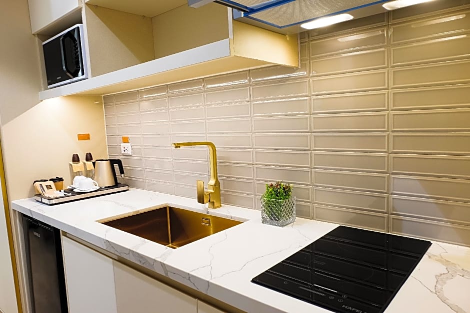 Uma Hotel And Residences 