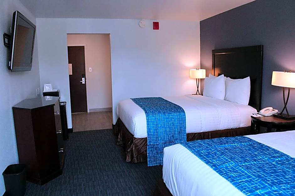 Travelodge by Wyndham Water's Edge Hotel - Racine