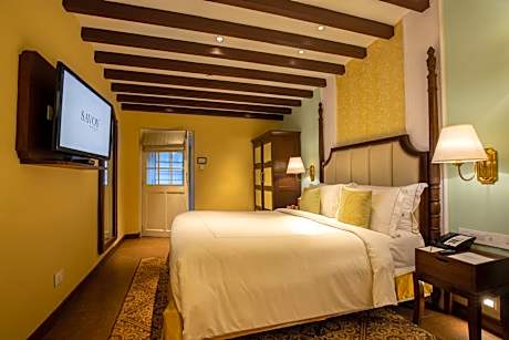 Superior Room Queen Bed