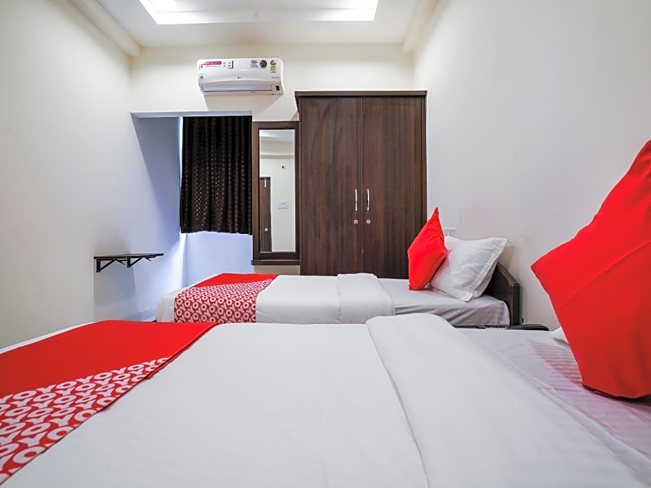 OYO 13163 Jaswitha Homes