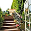 THE GATE GARDEN Hotel