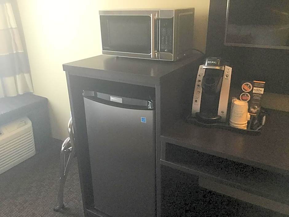 Microtel Inn & Suites By Wyndham Whitecourt