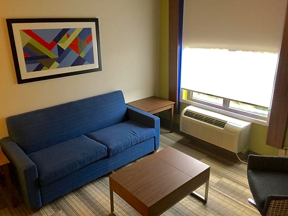Holiday Inn Express & Suites Houston - Memorial Park Area, an IHG Hotel