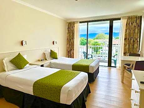 Mountain View Corner