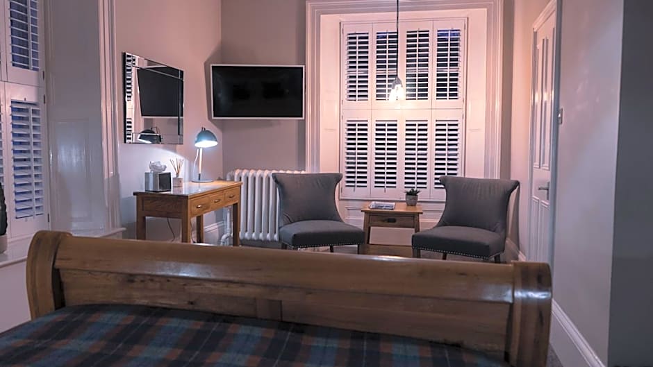 Tweedies Bar and Lodge