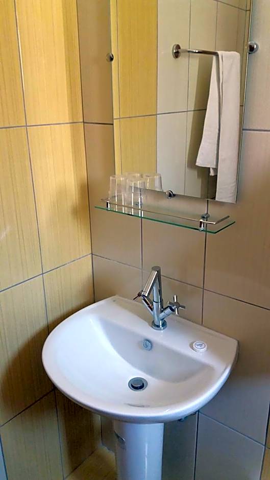 Dimitris Paritsa Hotel