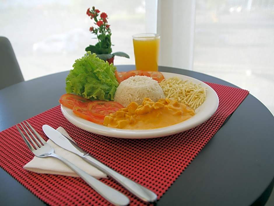 ibis Montes Claros Shopping