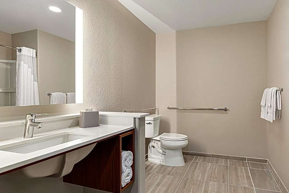 Holiday Inn Express & Suites Hayward - Castro Valley by IHG