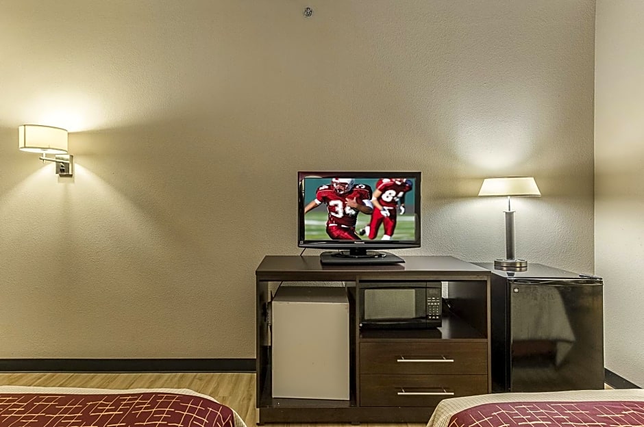 Red Roof Inn & Suites Hinesville - Fort Stewart