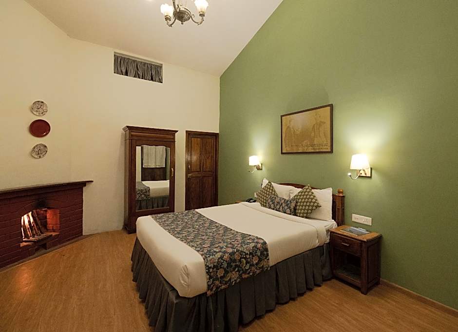 Sherlock Homes  A Heritage Theme Hotel