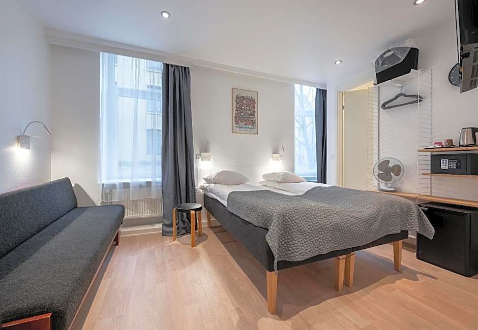 Photo 1 of 10 of Triple Room