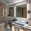 Zealax Hotel & Residence