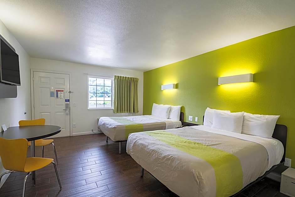 Fisherman's Cove Inn