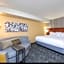 Courtyard by Marriott Milwaukee Airport