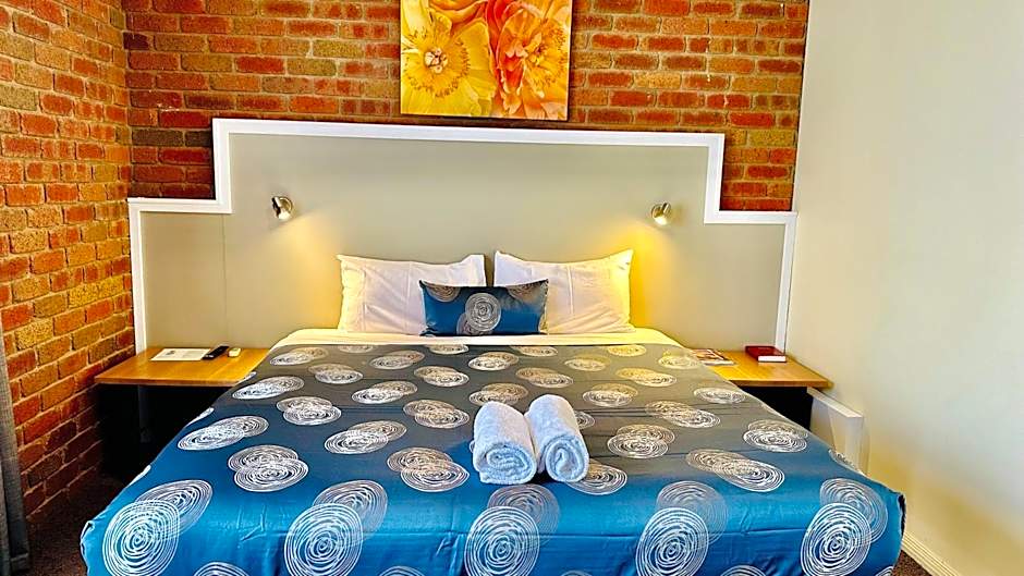 Early Australian Motor Inn