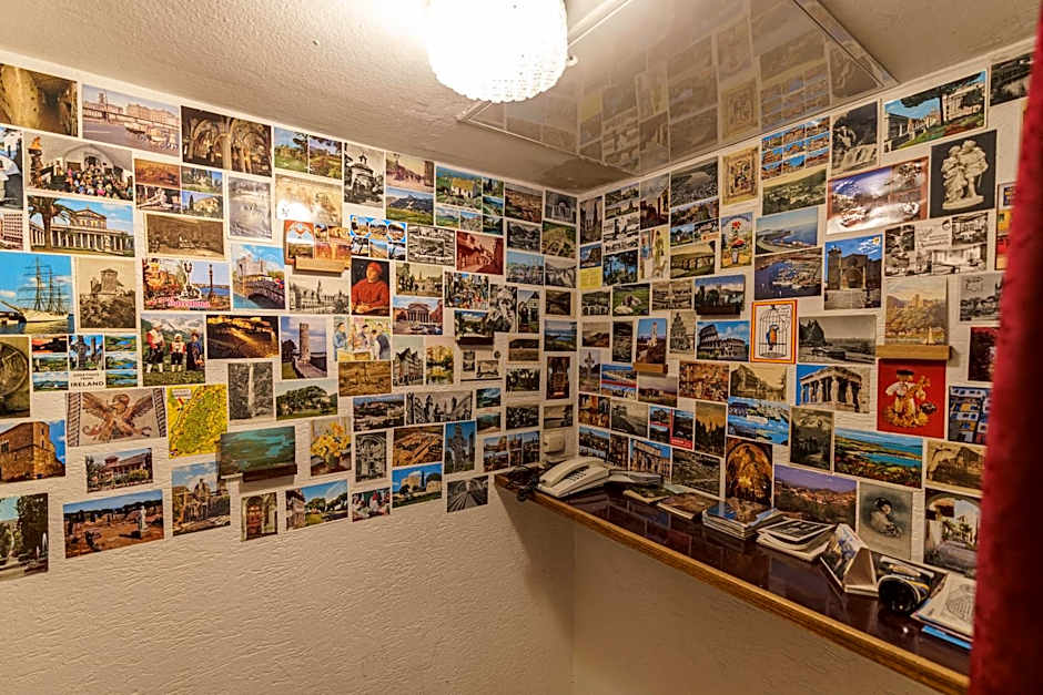 Tante ALMA's Kölner Hotel