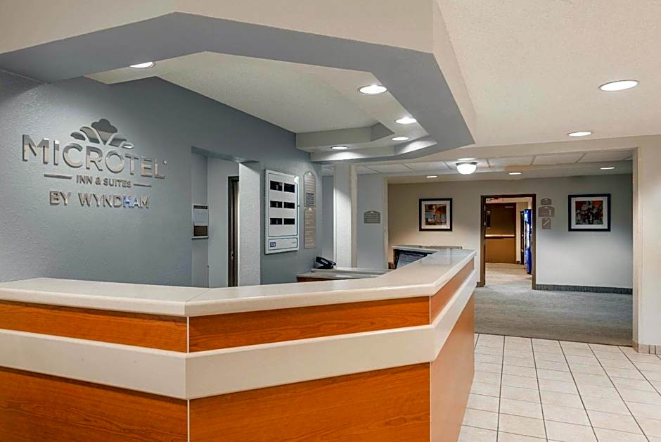 Microtel Inn & Suites By Wyndham Seneca Falls