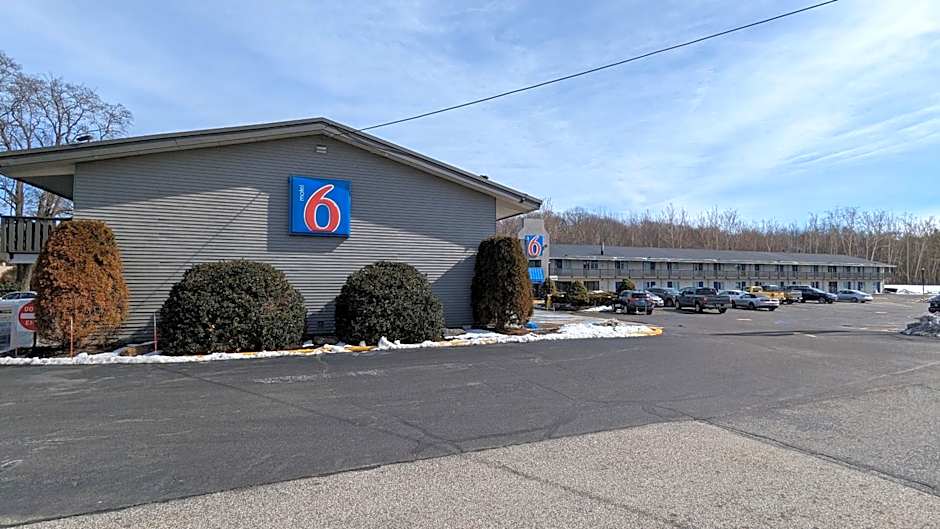Motel 6-Leominster, MA
