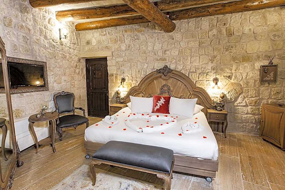 Elysion Cave Suites