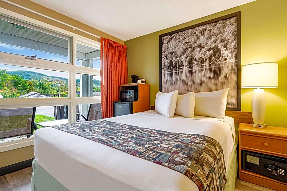 Super 8 by Wyndham Lake George/Downtown