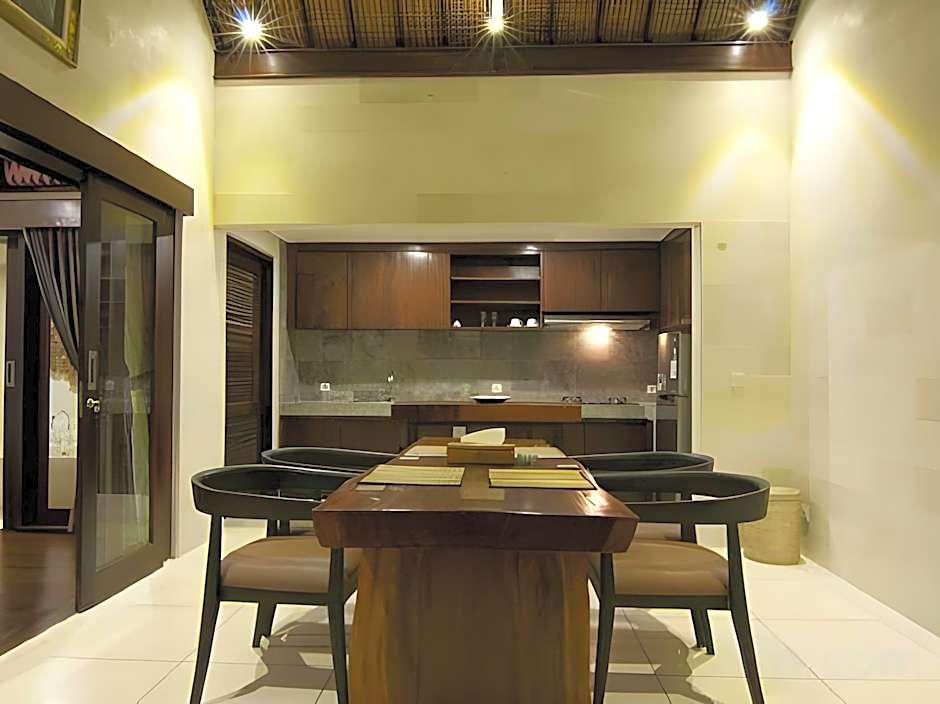 Villa Puspa Kedungu