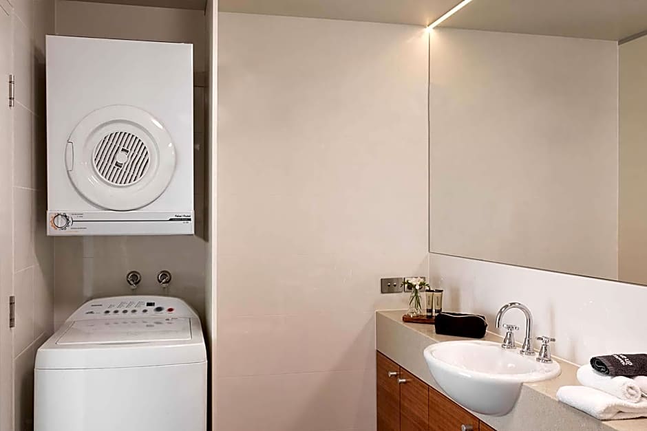 The Old Woolstore Apartment Hotel