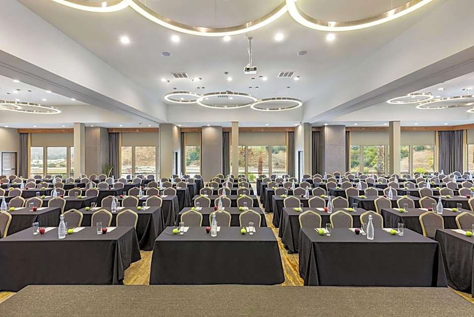 DoubleTree By Hilton Pomona