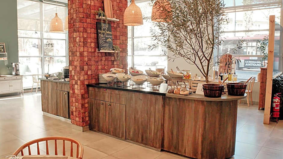 Ibis Santiago Providencia