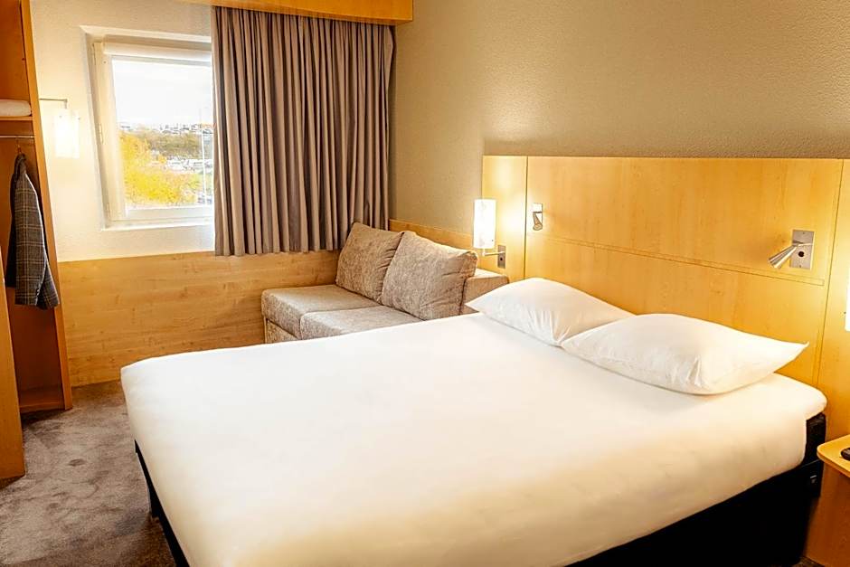 ibis London Luton Airport