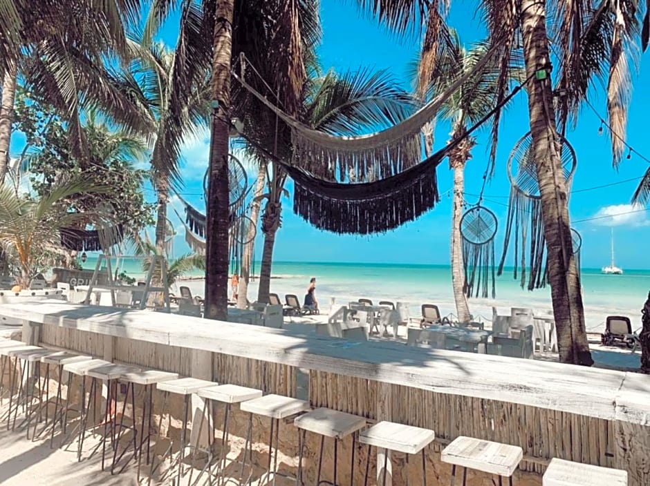 Holbox Dream Beachfront Hotel