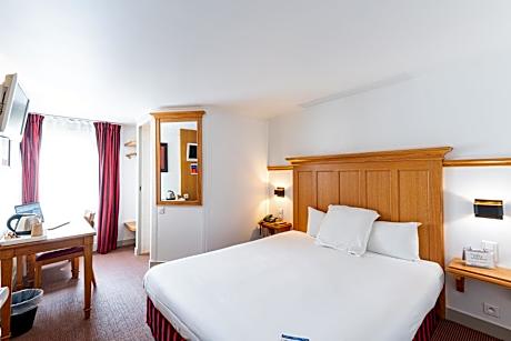 KYRIAD CREIL - Chantilly Nord