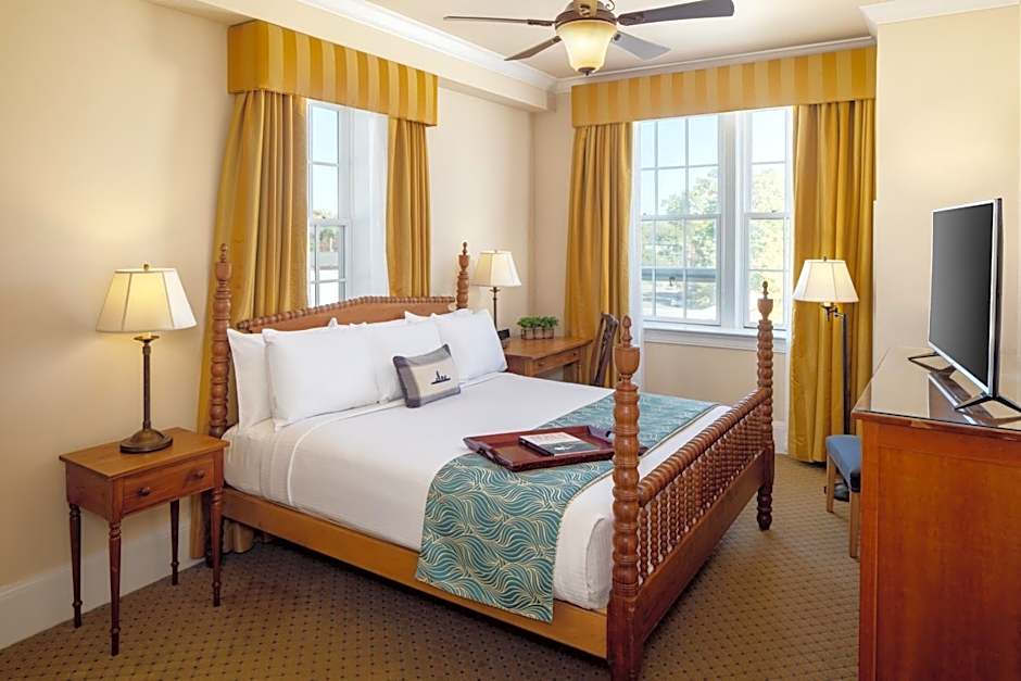 Historic Boone Tavern