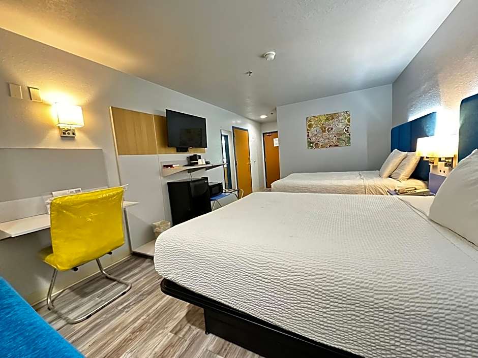 Microtel Inn & Suites by Wyndham Gallup