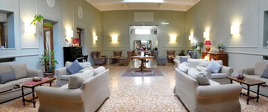 Hotel Touring Wellness & Beauty